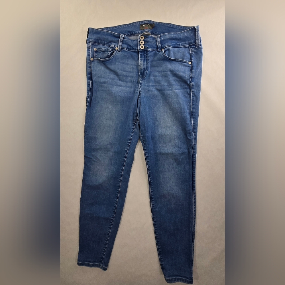 Torrid Super Soft Jegging Women's Size 18RClassic Medium Wash Denim Stretch